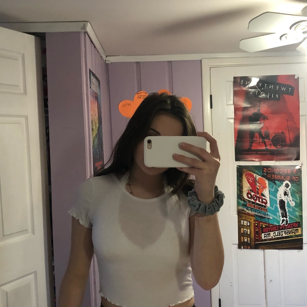 White Cropped & Frilly Tee